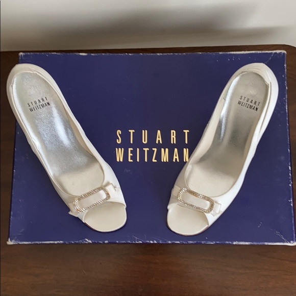 Stuart Weitzman white satin heels - Picture 4 of 6